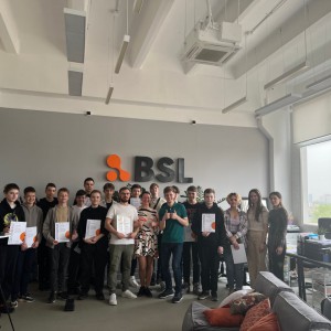 Наши резиденты проходят стажировку в IT-компании BSL - Школа программирования для детей, компьютерные курсы для школьников, начинающих и подростков - KIBERone г. Мирный