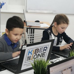 KiberOne объявляет набор юных программистов в Усть-Каменогорске - Школа программирования для детей, компьютерные курсы для школьников, начинающих и подростков - KIBERone г. Мирный